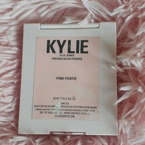 Kylie Cosmetics Makeup - Kylie Jenner blush powder Kylie Cosmetics Makeup - Kylie Jenner blush powder